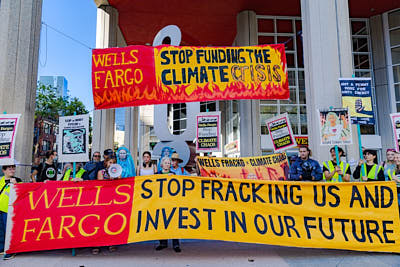 Dropping The Banner On Wells Fargo's Fossil Foolishness:May 18, 2022