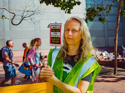 Dropping The Banner On Wells Fargo's Fossil Foolishness:May 18, 2022