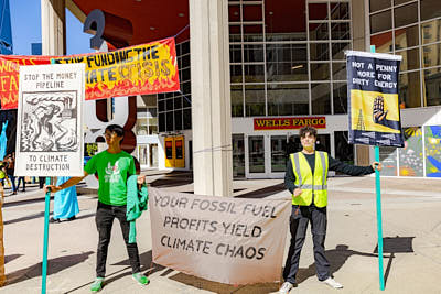 Dropping The Banner On Wells Fargo's Fossil Foolishness:May 18, 2022